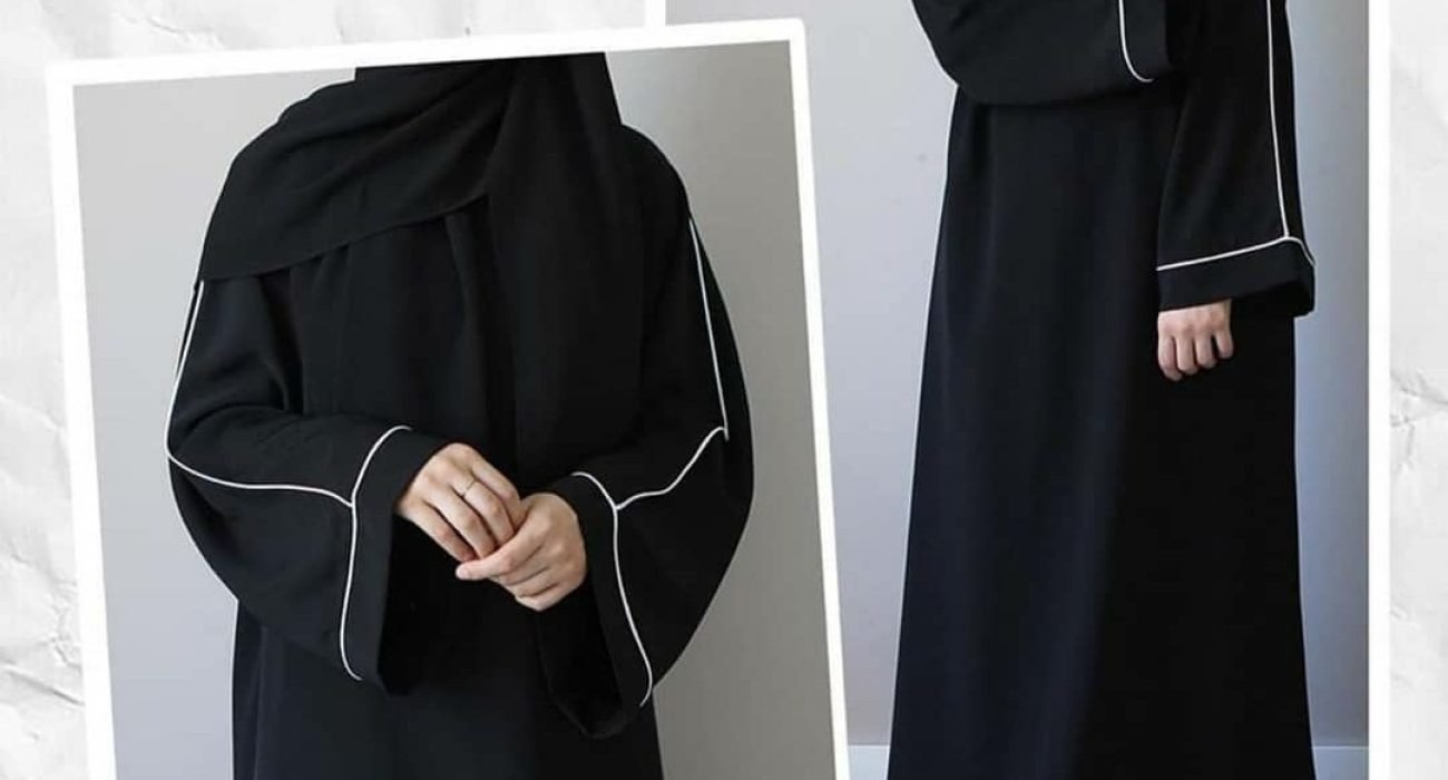 ABAYA WITH WHITE PIPIPING